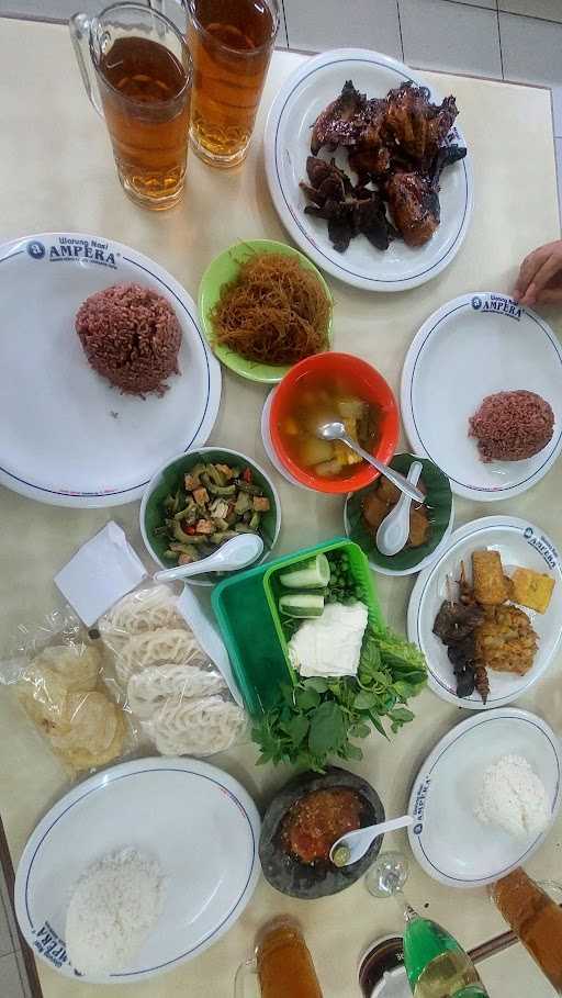 Warung Nasi Ampera Cipacing 8