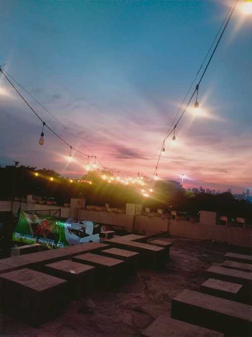 Amerta Food & Coffe Rooftop 6