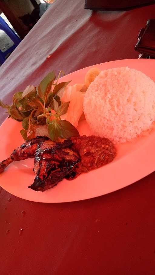 Ayam Bakar & Bebek Bakar Pak.Santo 2