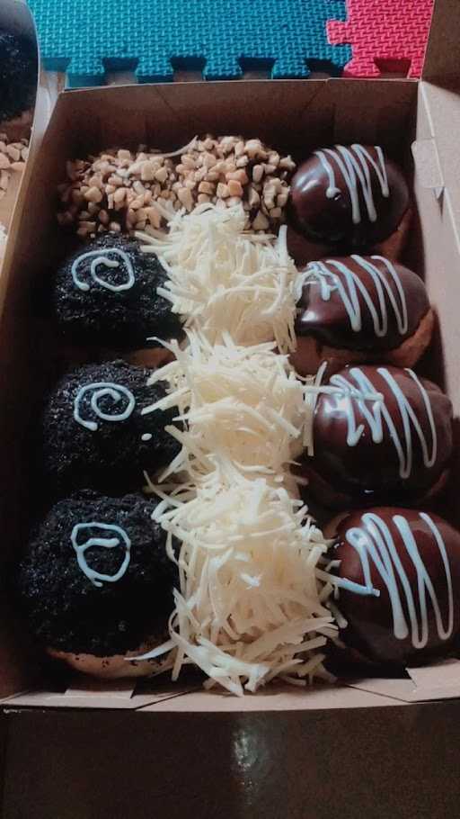 Baim Donut'S 5