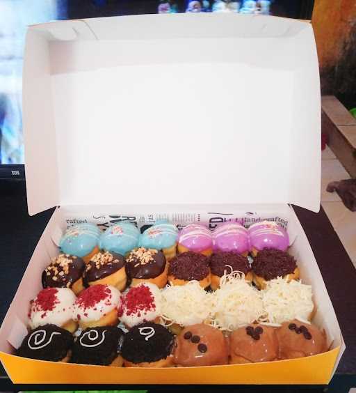 Baim Donut'S 6