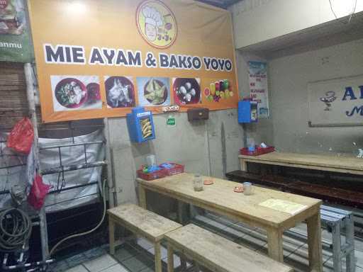 Mie Ayam Yoyo Kampung Melayu 9