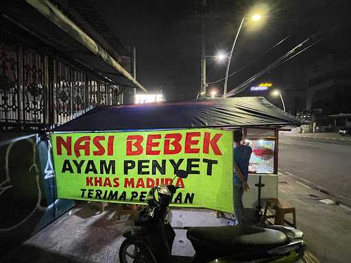 Nasi Bebek Ayam Penyet Khas Madura 2