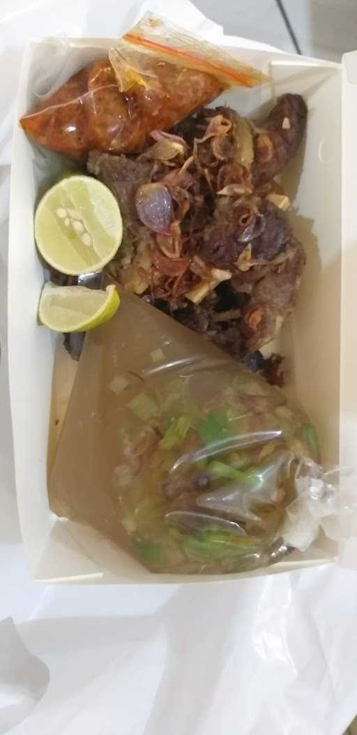 Warung Lestari Nasi Bali Kampung Melayu 4