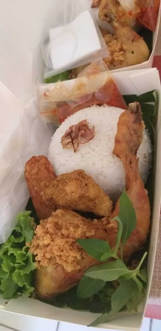 Warung Lestari Nasi Bali Kampung Melayu 1