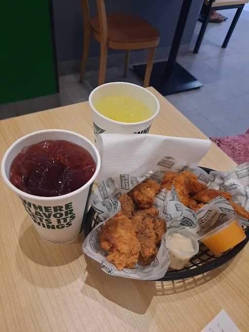 Wingstop Mall At Bassura 3