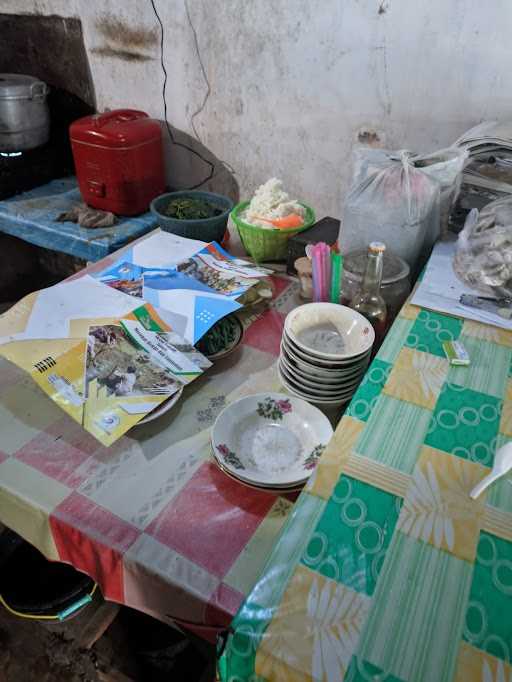 Warung Nasi Gudang Mbak Triyani 3