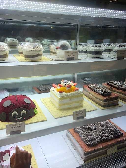 Mako Bakery & Cake - Plaza Cibubur 1