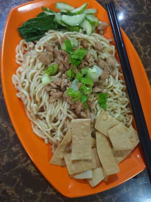 Garasi Ramen Ujung Aspal 1