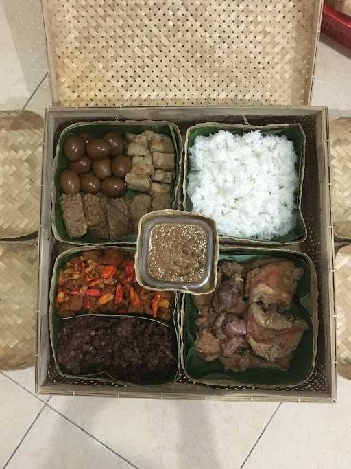 Gudeg Jogja Bu Ani Cibubur 9