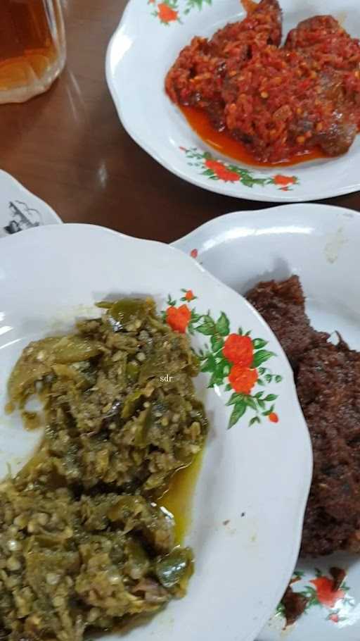 Rumah Makan Rumah Gadang Simpang Raya 4