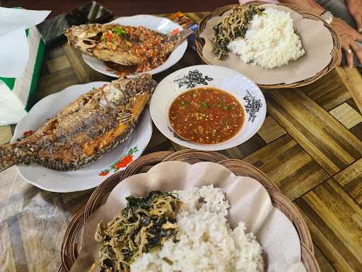 Saung Madasih 1