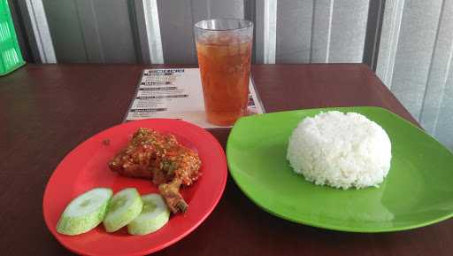 Warung Mpok Nansur Pecak Ikan Betawi 1