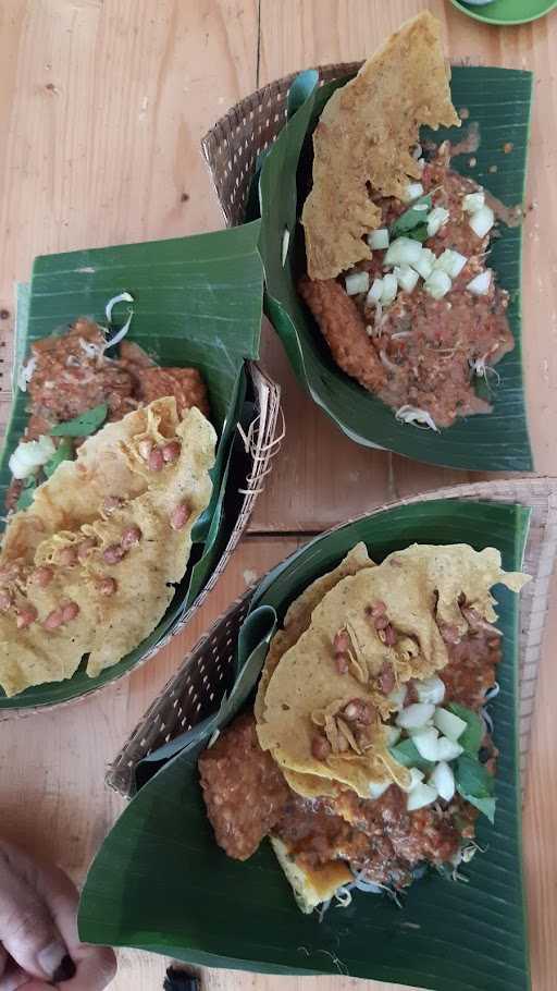 Warung Nasi Pecel Pincuk Mina 10