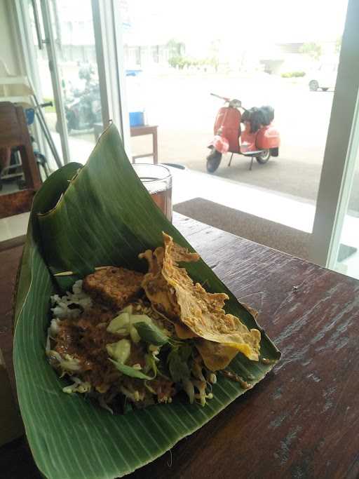 Warung Nasi Pecel Pincuk Mina 6