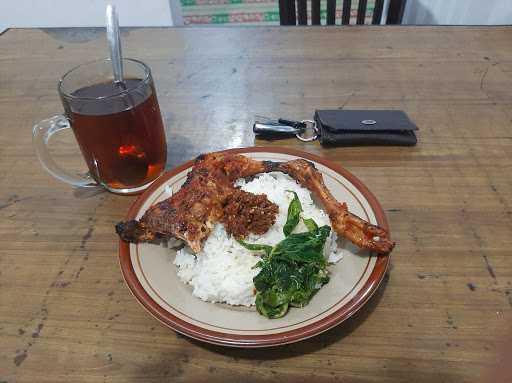 Ayam Bakar Mbok Tiyem 1 2