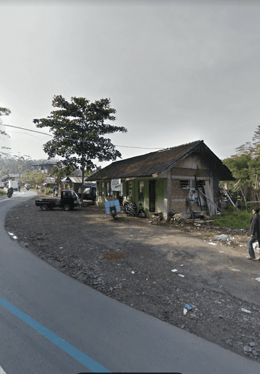 Rumah Makan Riung Gunung 2