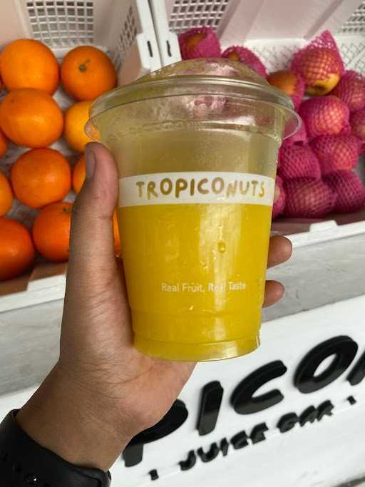 Tropiconuts Juice Bar 2