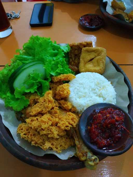 Ayam Goreng Kakang Adi 1