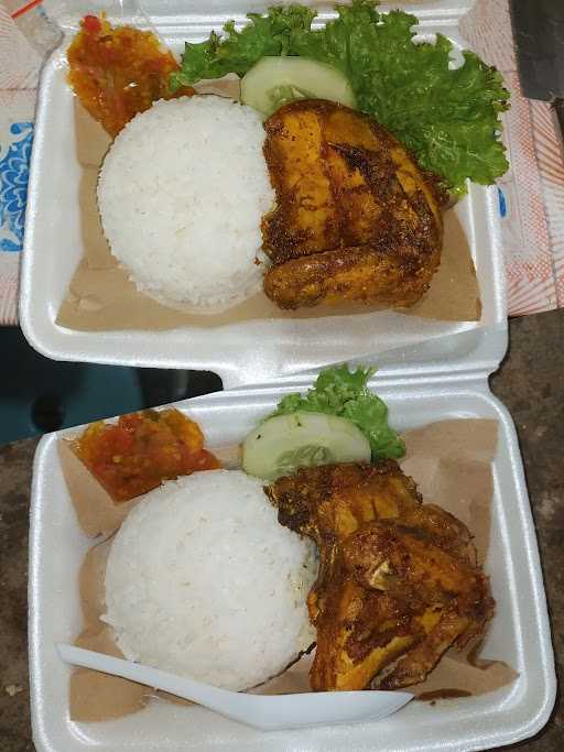 Ayam Kremes Geranium, Uns 6