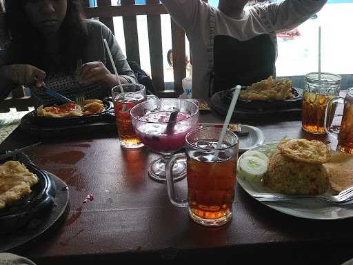 Birona Resto Wedangan & Kolam Renang 6