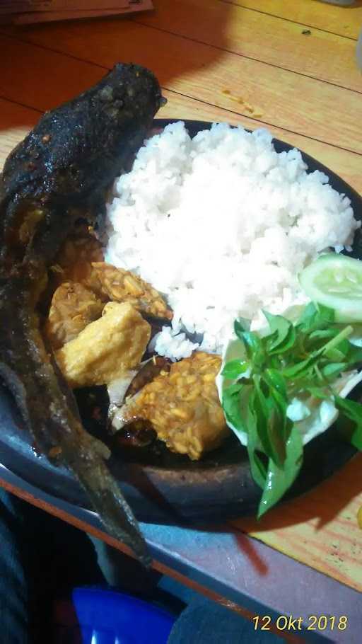 Dapur Numani Ayam Penyet & Pecel Madiun 2