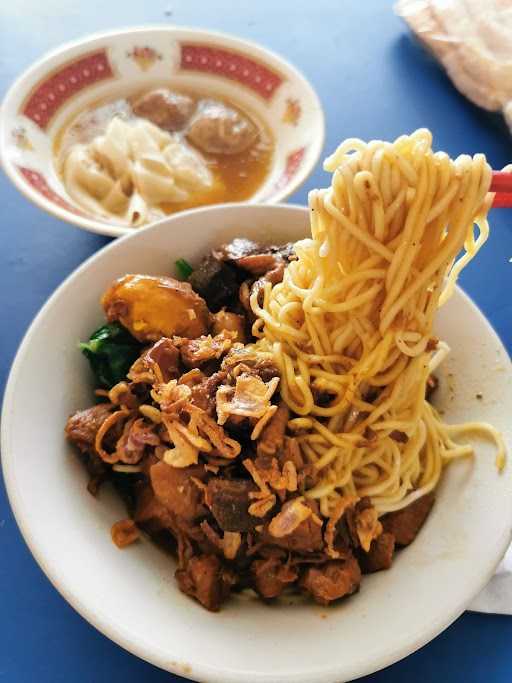 Mie Ayam & Bakso Pakde Sri 10