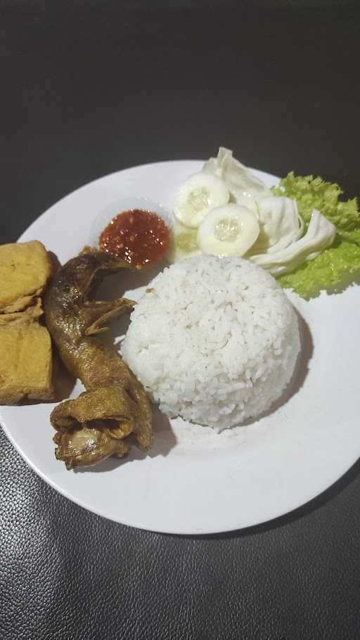 Warung Makan Ayam Penyet Pak Be 5