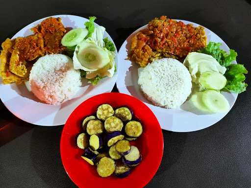 Warung Makan Ayam Penyet Pak Be 9