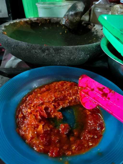 Warung Makan Ayam Penyet Pak Be 8