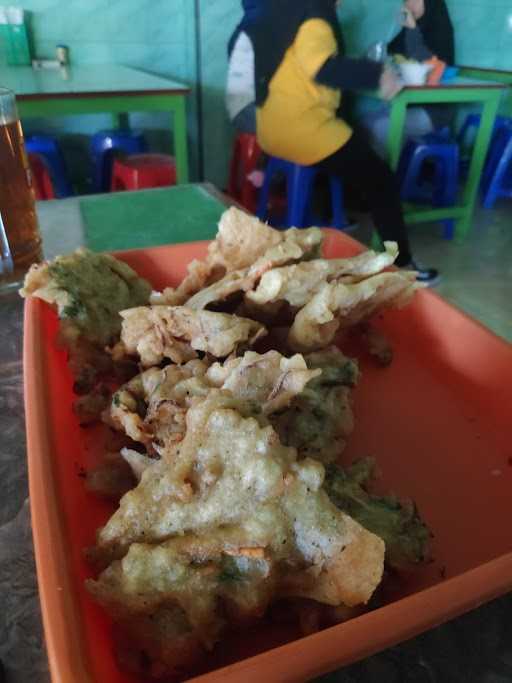 Warung Makan Bu Pur Soto 5