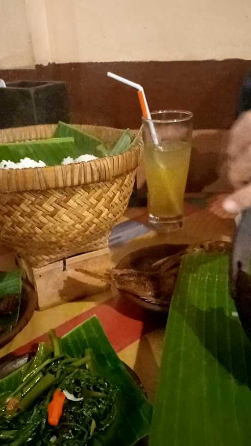 Warung Spesial Sambal Ss 2