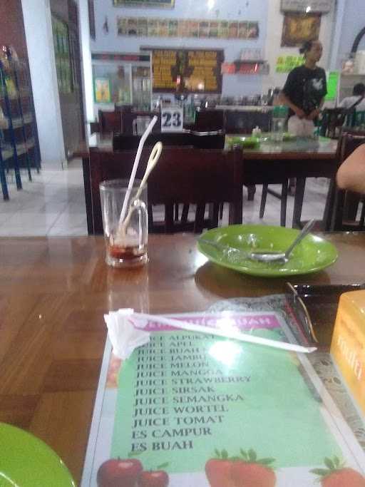 Rumah Makan Tiga Putra Negara Bali 3