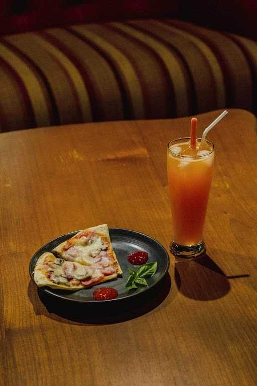 Harum Manis Pizza Restaurants 9