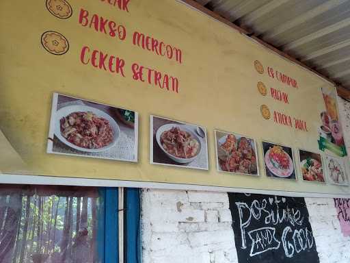 Kedai Seblak Worly Mulyobarjo 7