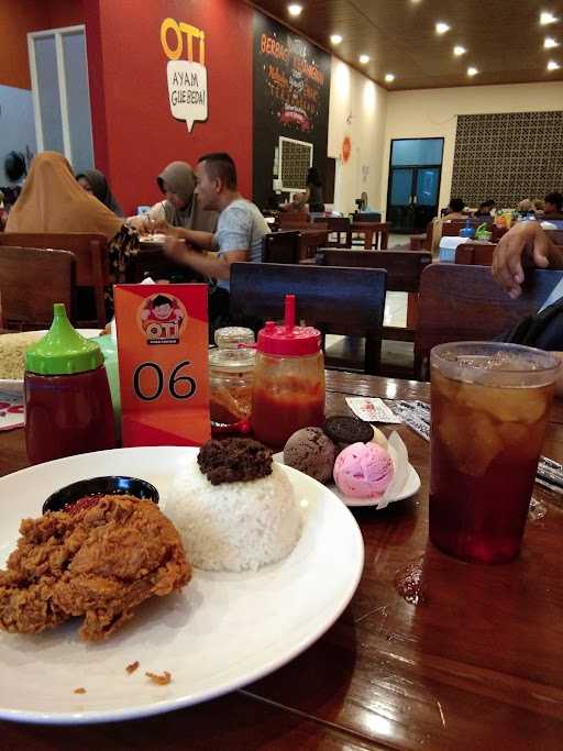 Oti Fried Chicken Jepara 8