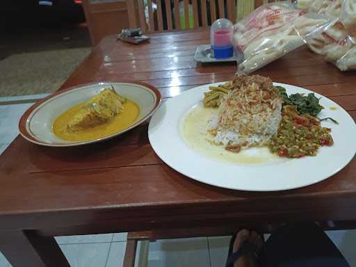 Rumah Makan Nasi Padang Ampera 3