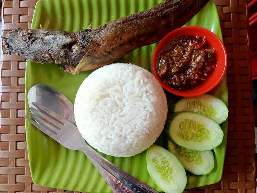 Warung Makan Lesehan Bu Sofiyah 8