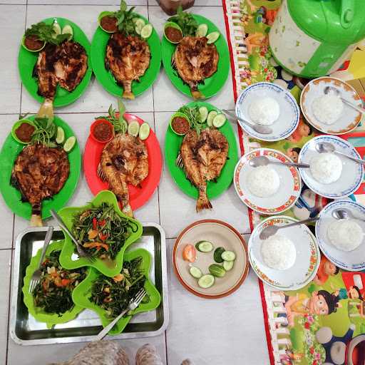 Warung Makan Lesehan Bu Sofiyah 4