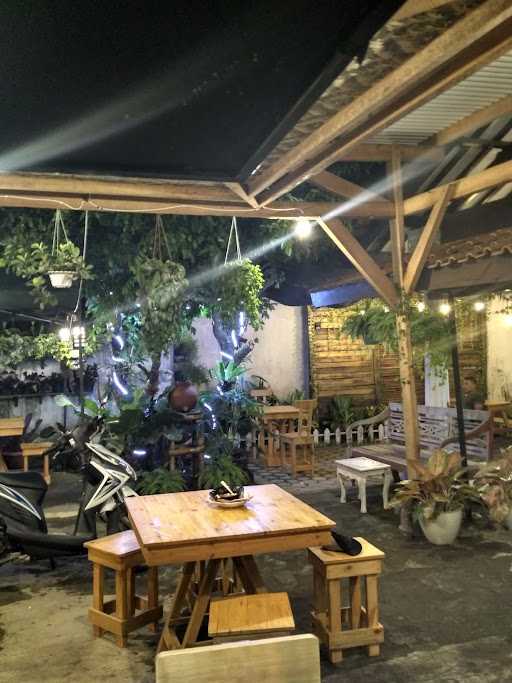 Kedai Cerita Ini 7