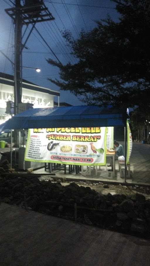 Kedai Pecel Lele Sumber Berkat 3