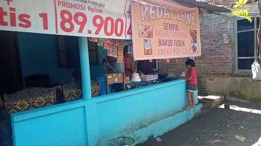 Kedai Luna 9