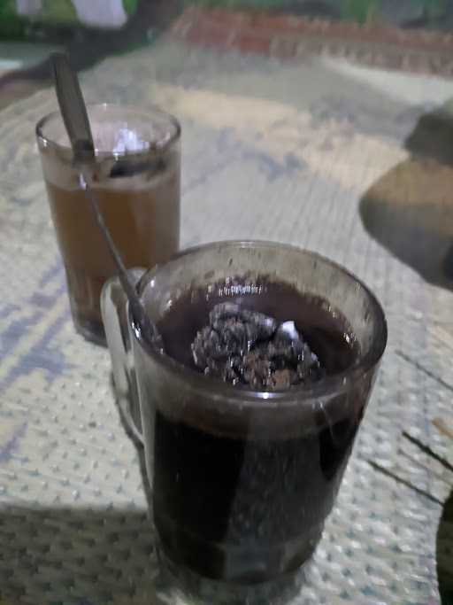 Angkringan Kopi Joss Pak Gondrong 4