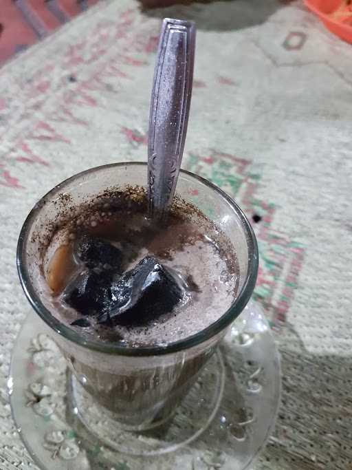 Angkringan Kopi Joss Pak Gondrong 3