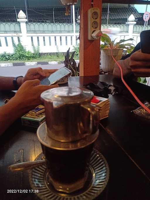 Warung Kopi Rikiniki (Kotabaru)꧋ꦮꦫꦏꦥꦫꦏꦤꦏ(ꦏꦠꦧꦫ) 7