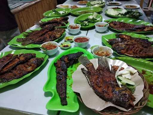 Pemancingan & Resto Tiga Rasa 8