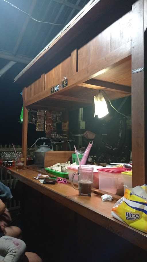 Angkringan Nongki Cafestore 3