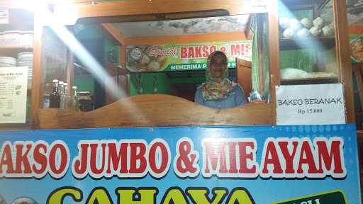 Spesial Bakso & Mie Ayam Cahaya 8