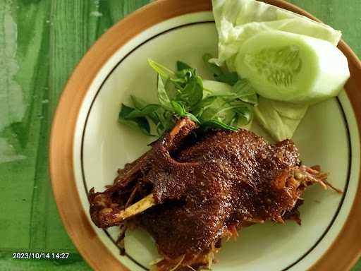 Suwarni'S Fried Duck 9