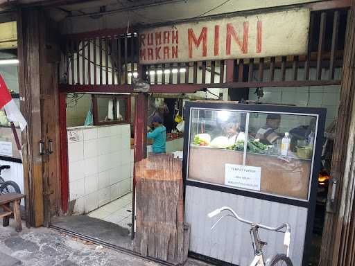 Rumah Makan Mini Indah 6